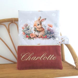 Personalisierte Gesundheitsakte mit Vornamen, Osterhasen-Thema, aus Terrakotta-Samt, Geschenkidee zur Geburt