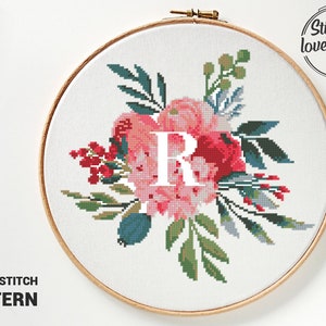 Letra R contado padrão de ponto cruz monograma floral peônia rosas buquê berçário bebê casamento - Padrão de ponto cruz (formato digital - PDF)