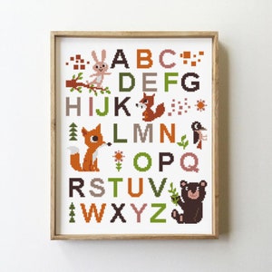 Patrón de punto de cruz con el alfabeto de animales del bosque: Decoración infantil (PDF)