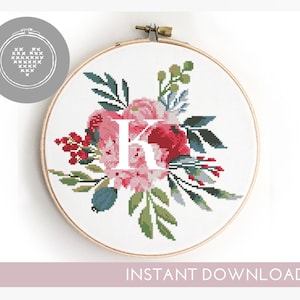 Patrón de punto de cruz con la letra K, monograma floral, peonías, rosas, ramo, habitación de bebé, boda - Patrón de punto de cruz (formato digital - PDF)