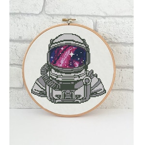 宇宙飛行士のクロスステッチパターン | 宇宙クロスステッチチャート | 面白いモダンデザイン | 簡単なDIYパターンPDF