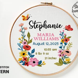 Kruissteekpatroon geboorteaankondiging bloemen | Vlinderbloemen krans xstitch | DIY-schema voor baby's | Modern patroon-pdf