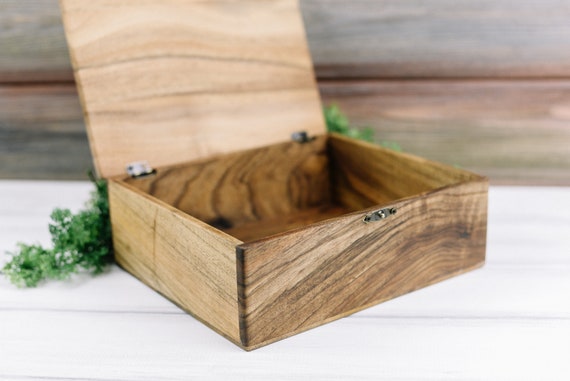 Wooden keepsake box,Jewelry box,Keepsake box wedding gift parents,Wood box with lock,Wedding gift for couple,Memory box