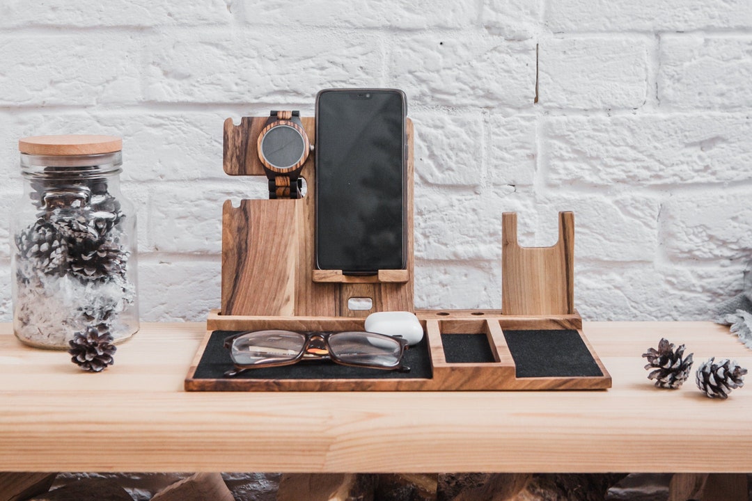 Docking Station With Gun Holder, Wood Docking Station With Gun