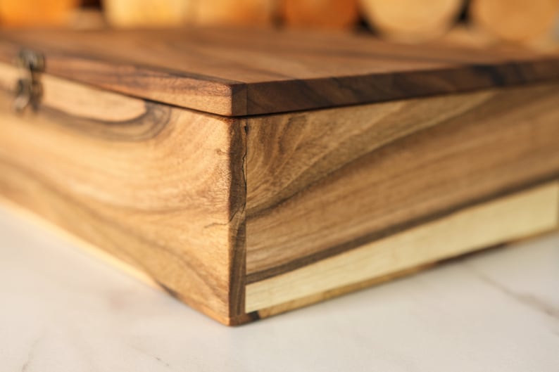 Wooden keepsake box,Jewelry box,Keepsake box wedding gift parents,Wood box with lock,Wedding gift for couple,Memory box