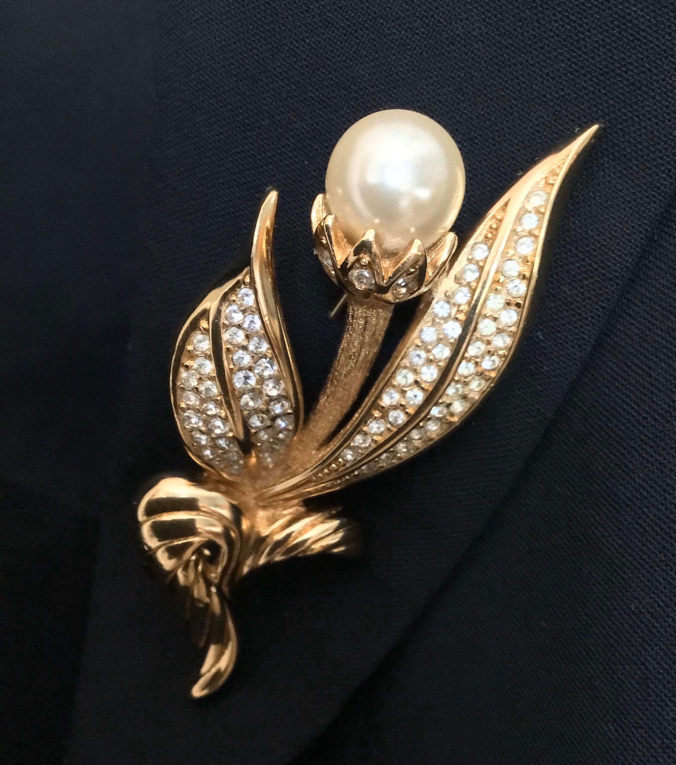 Broche Vintage Plaquée Or Avec Perle Fleur - Excellente état, Jamais Portée, 5 Cm, France