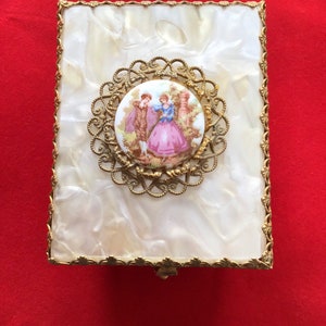 Vintage- Gold Tone- Filigree Jewelry/Trinket Box .Footed Trinket Box. Rococo Style.