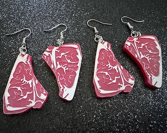 Pendientes de carne de filete de ternera: pendientes de comida acrílica cortados con láser, proteína, carnicero, vestido de carne de Lady Gaga, Halloween, mejores regalos para ella/él/ellos