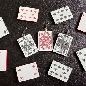 Boucles d'oreilles cartes à jouer : cartes à jouer en acrylique découpé au laser, coeurs, pique, diamants, trèfles, soirée jeux, poker, meilleurs cadeaux pour elle/lui/eux