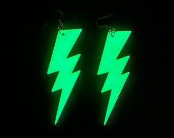 Glow in the Dark Blitz Ohrringe: Laser geschnittene Acryl Blitz Ohrstecker, stürmisches Wetter, elektrisch, beste Geschenke für Sie / Ihn / Sie
