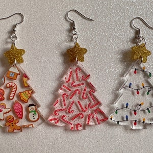 Brincos de árvore de Natal: árvores de Natal acrílicas cortadas a laser, bastões de doces, biscoitos de Natal, luzes de Natal, Natal, presentes para ela/ele/eles