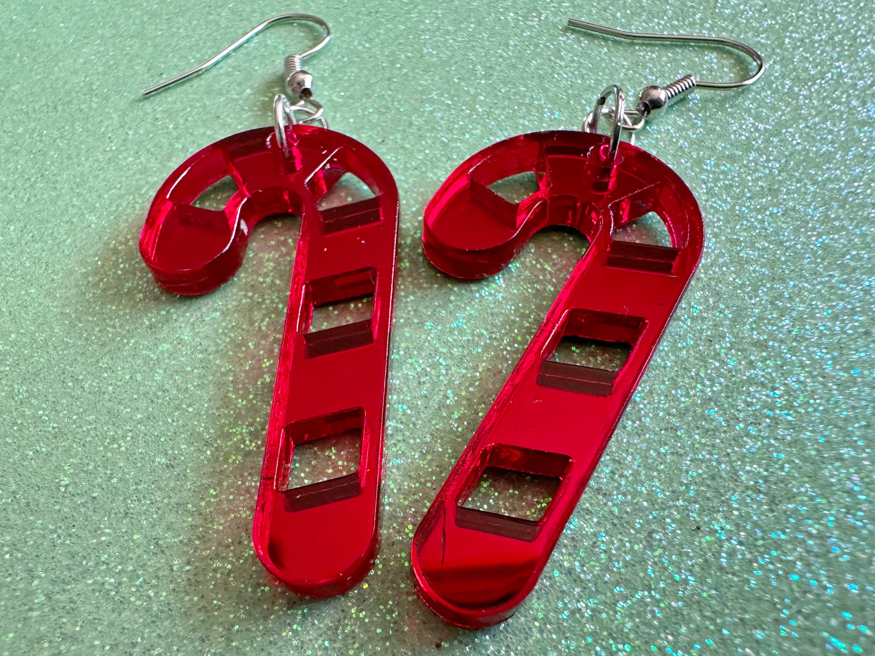 ミラーキャンディケインイヤリング：レーザーカットアクリルクリスマス