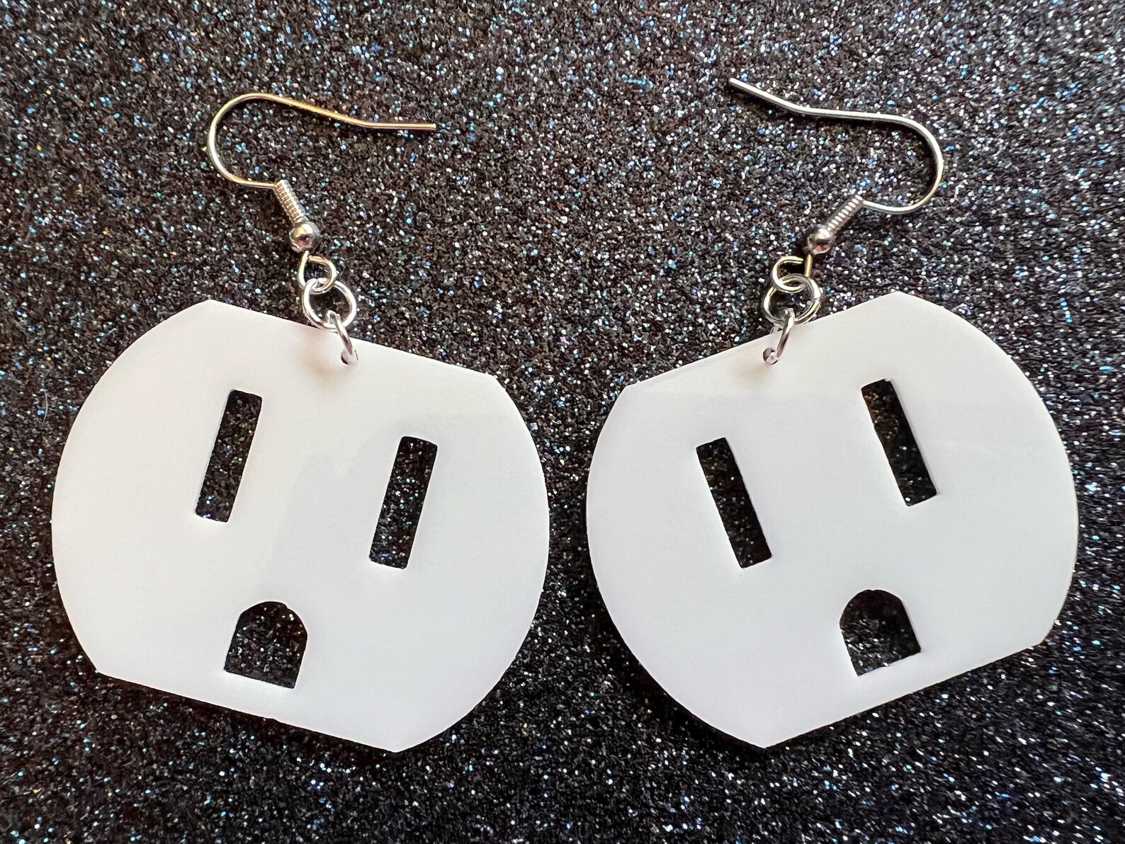 Cute Socket Cute Socket Earrings: Laser Cut Acrylic Sockets, Electricity ...