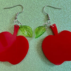 Roter Apfel Ohrringe: Laser geschnittene Acryl Äpfel, Obst, Herbst, Essen Ohrringe, Geschenk für Lehrer, rote Äpfel, beste Geschenke für Sie / Ihn / Sie