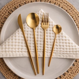 Gouden bestekset – 16-delige moderne roestvrijstalen bestekset