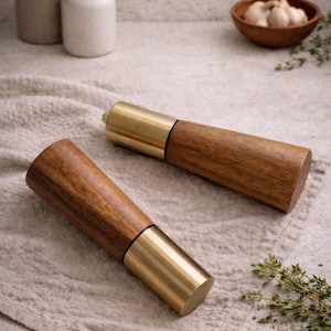 Molinillo de sal y pimienta de madera de acacia – Gold Mill