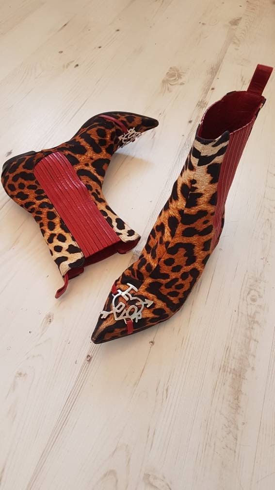 aften Monetære forfriskende Vintage Dior Very Rare Red Leopard I Heart Arrow Boots Size UK - Etsy