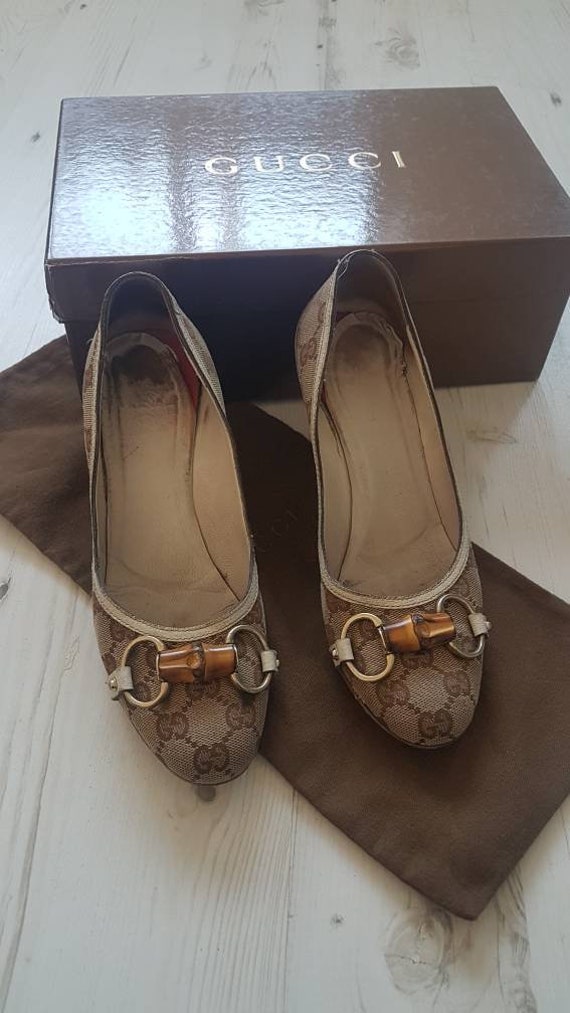 vintage gucci kitten heels