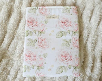 Capa protetora leve em sarja de algodão com estampa de rosas | Capa para leitor de e-books