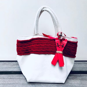 Bag worn in the hand or arm, TISSUS D&#39;EDITEURS. Thevenon. Unique Piece, Reversible