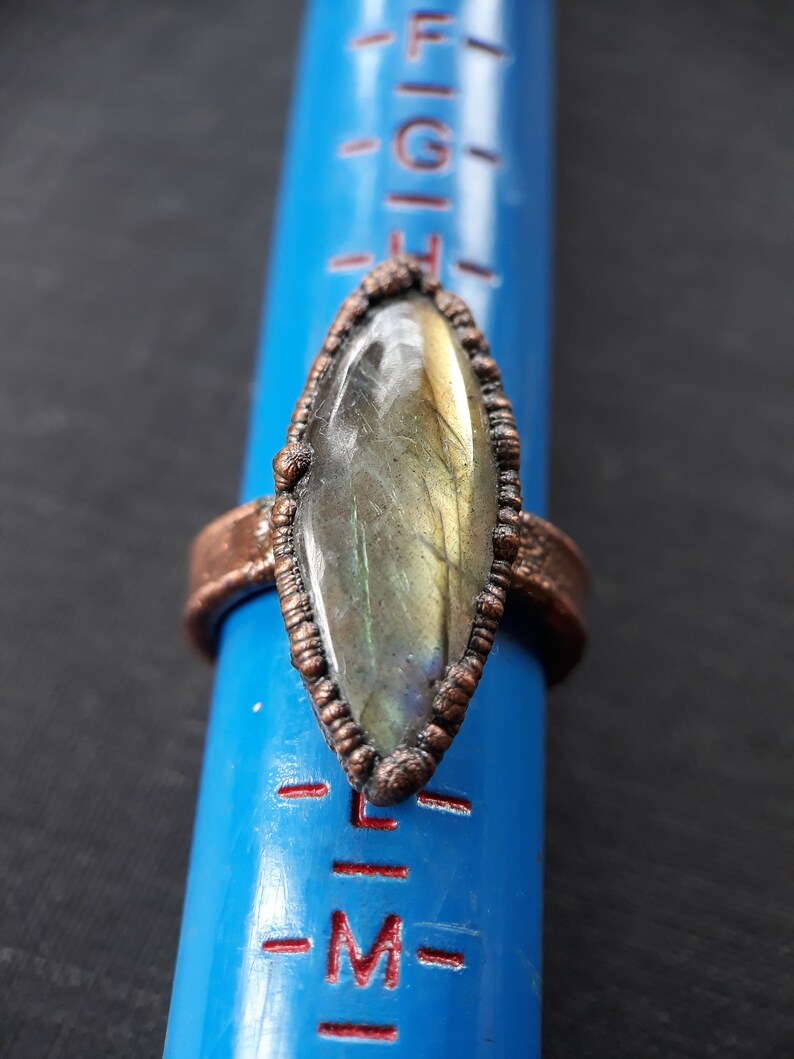 Glowing witchy labradorite in copper ring