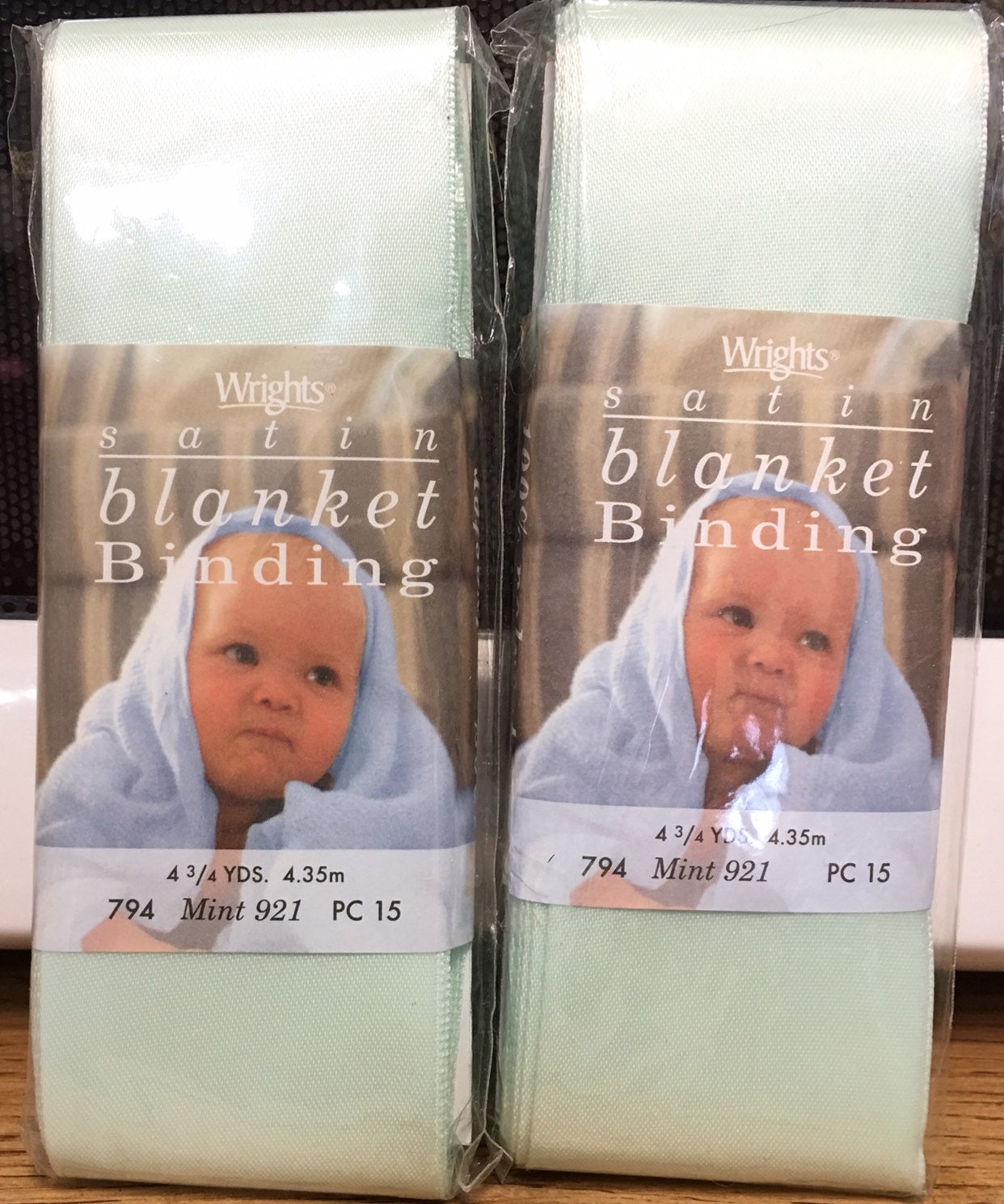 MINT 100/% Polyester NEW Single Fold Satin Blanket Binding 2 Inch 4-3//4 Yards