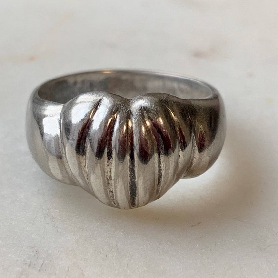 SLICE ME NICE | 1980s Heart Ring in Italian Silver