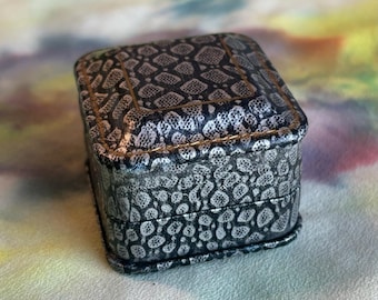 ART DECO RINGBOX | Metallic Snakeskin Leatherette or Paper Ring Box | Blue Velvet Interior | Deadstock Condition | Spokane, Washington