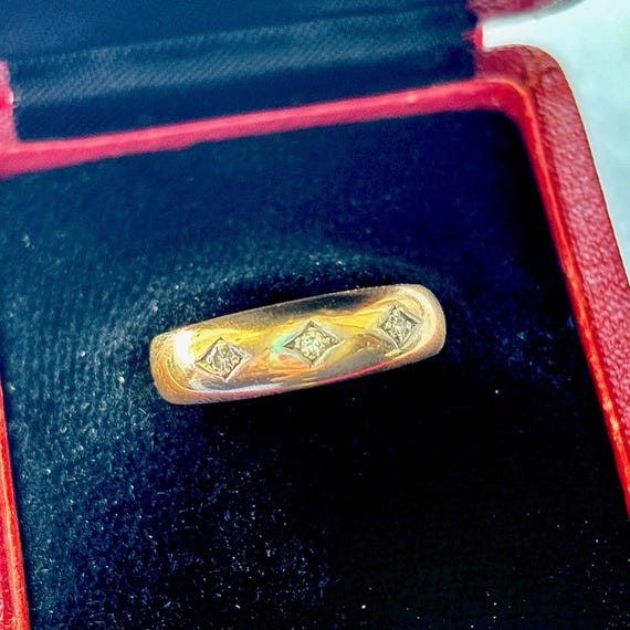 KASPAR & ESH | Donut Band with Three Diamonds | S… - image 2