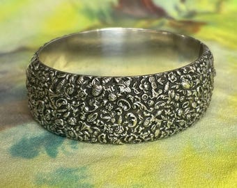 O TEEMING WORLD | Victorian Repousse Cuff Bracelet in Sterling Silver | Hollow, Hinged Cuff | Natural Theme | Interesting Seascape Floral