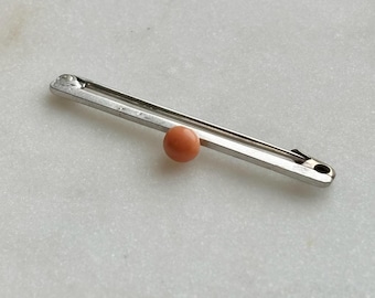 PINPOINT / Broche antiguo de principios del siglo XX en oro blanco y coral / Vagamente modernista / Hermoso y estilizado / Joyería fina minimalista