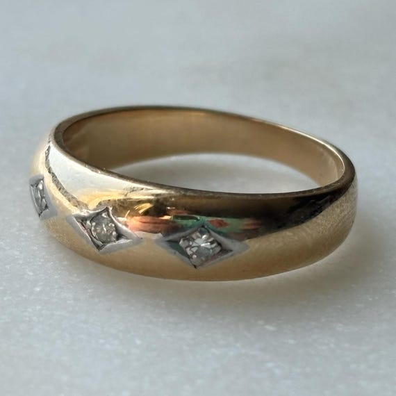 KASPAR & ESH | Donut Band with Three Diamonds | S… - image 4