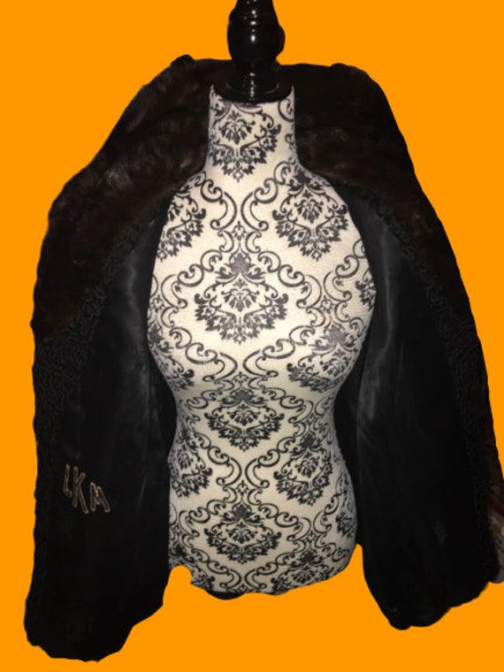 Vintage/Retro Featherweight Crown Monarch curly lamb women's driving coat View 2