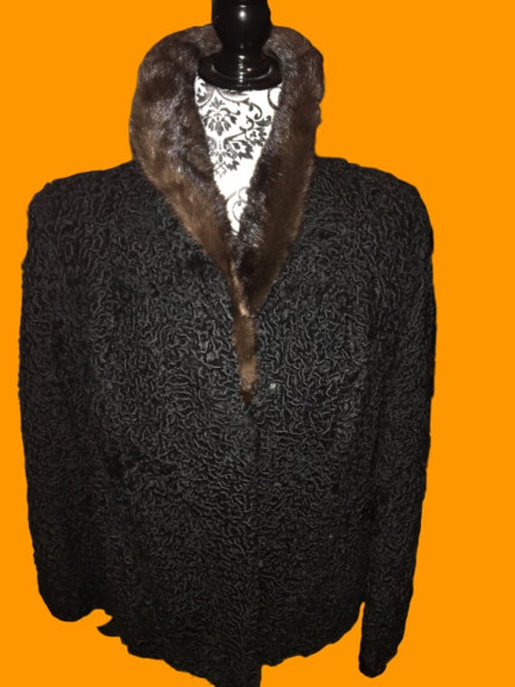 Vintage/Retro Featherweight Crown Monarch curly lamb women's driving coat