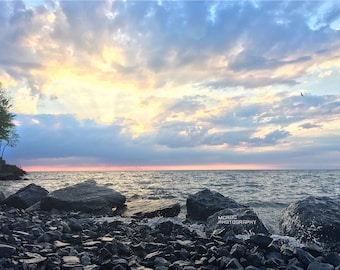 Rochester Sunset, Lago Ontario Verano, Hermoso Cielo Nocturno, Arte del norte de Nueva York, Decoración del hogar de lona, Paisaje del gran lago, Nubes coloridas