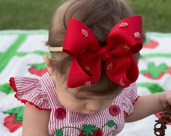 Berry First Birthday Party Hair Bow Strawberry Festival Baby Outfit Bow Strawberry Photo Shoot Berry Sweet Strawberry Smash Cake Hair Bow