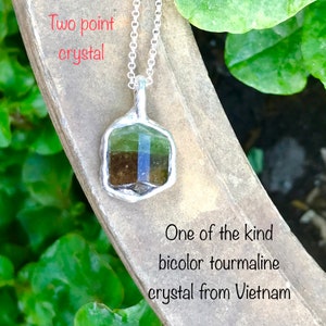 Tweekleurige toermalijn - groene toermalijn hanger ketting - cadeau voor haar - toermalijn voor haar - groene steen cadeau