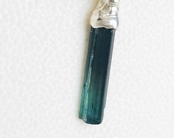 Ciondolo in indicolite tormalina: argento sterling, punta di cristallo naturale