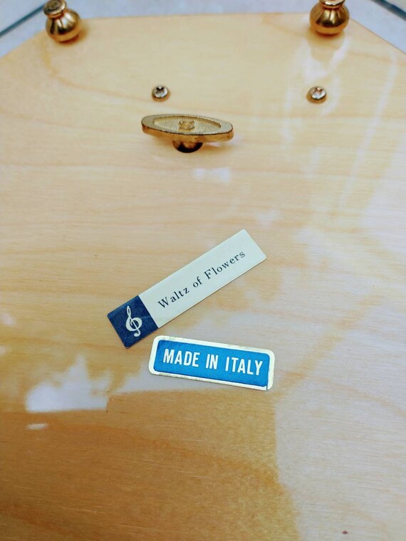 Vintage Italian Sorrento Inlaid wood marquetry jewell… Gem