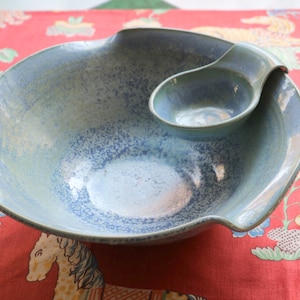 Finely Crafted Vintage Hand Thrown Pottery Chip/Dip Bowl Set in Perfect Condition