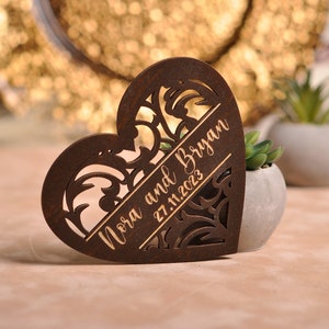 Hochzeitsbevorzugungen für Gäste in loser Schüttung, personalisierte Geschenkuntersetzer-Bevorzugungen, rustikale Hochzeitsbevorzugungen für Gäste