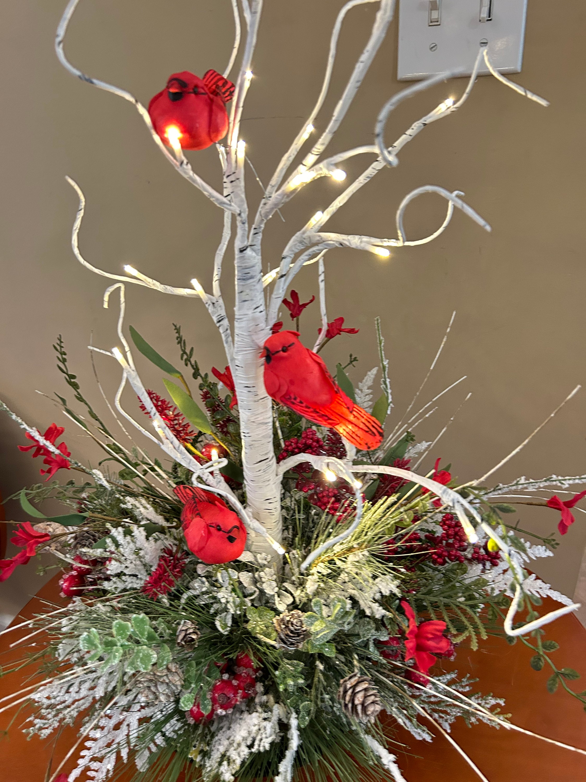 Christmas Cardinal Seasons Greetings Solar LED Garden Flag 3-Day Shipping, image size:2250x3000