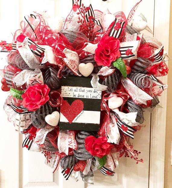  Owill-home Lighted Valentines Day Wreath for Front