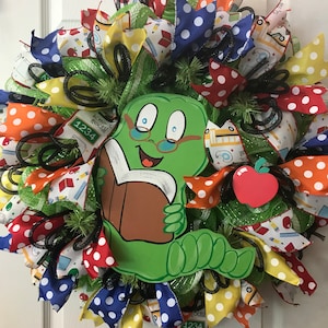 Bookworm Deco Mesh Wreath, Back to School Wreath, Deco mesh Reef, School Wreath, School Wreaths, Deco Mesh Wreath, Fall Wreath, Fall Wreaths image 1