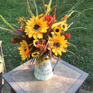 Sunflower Arrangement, Summer Floral Arrangement, Sunflower centerpiece, Home Decor, Everyday floral arrangement, Farmhouse Arrangement