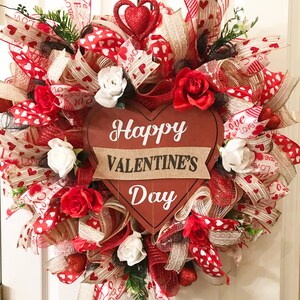 Heart Shaped Wreath, Deco Mesh Wreath, Valentine’s Day Deco Mesh Wreath, Deco Mesh Wreaths, Deco Mesh Reefs, Front Door Wreath, Home Decor