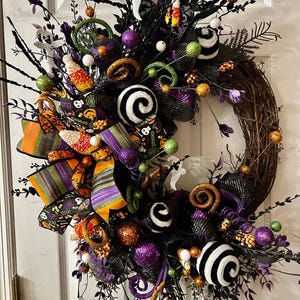 Halloween Wreath, Whimsical Wreaths, Halloween Wreath, Halloween Wreaths . Deco Mesh Wreath, Halloween Door Hanger,  Halloween Grapevine