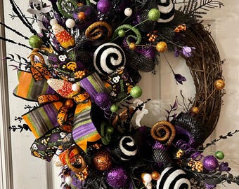 Halloween Wreath, Whimsical Wreaths, Halloween Wreath, Halloween Wreaths . Deco Mesh Wreath, Halloween Door Hanger,  Halloween Grapevine