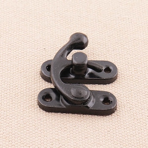 2pcs 35*30mm Box lock Black Solid Metal Latch Lock Catch For Leather Suitcase Buckle Clasp Wooden Box Locks