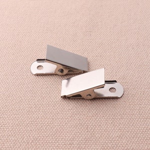 30pcs 30mm Silver Clips Metal Clips Finding Clasps one  Hole for DIY Lanyard Making & Other Crafts
